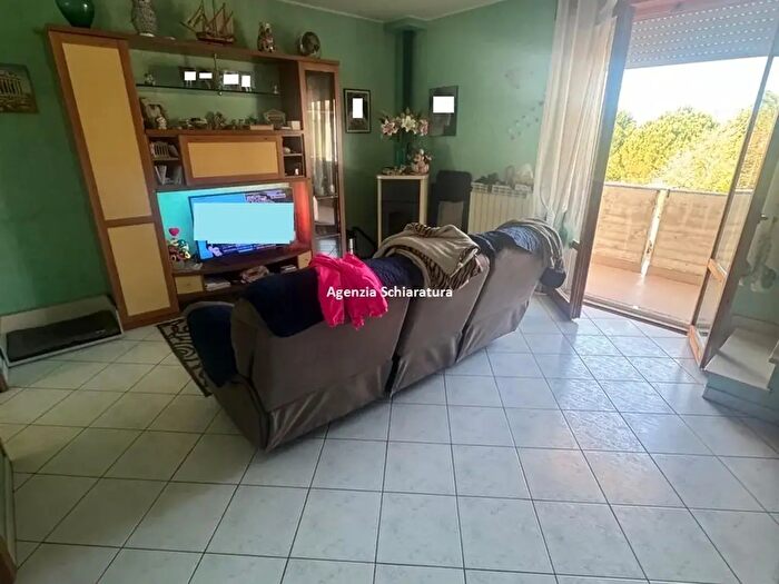 Appartamento con 6 locali in vendita in Vallefoglia