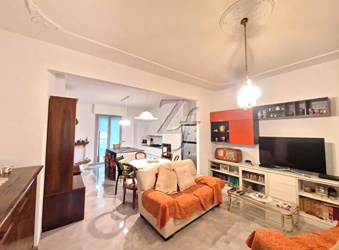 Appartamento con 5 locali in vendita in Barberino Di Mugello