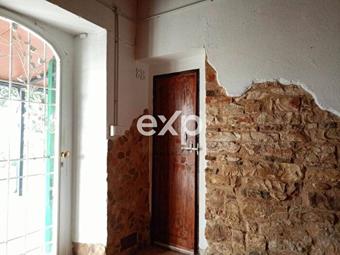 Casa con 6 locali in affitto in Via Serra, Montefelcino