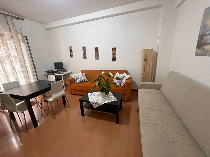 Appartamento bilocale in affitto in Via Oderisi da Gubbio, Marconi, Roma