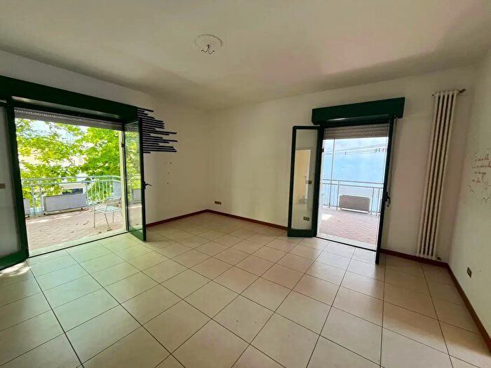 Appartamento trilocale in vendita in Viale Gubbio, Rimini