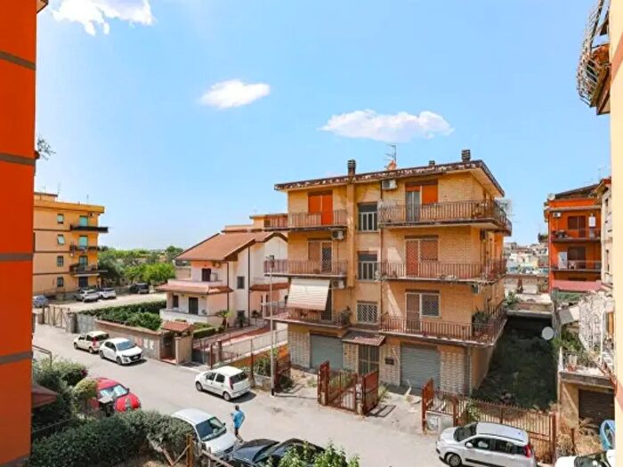 Appartamento con 5 locali in vendita in Via Anchise, Roma