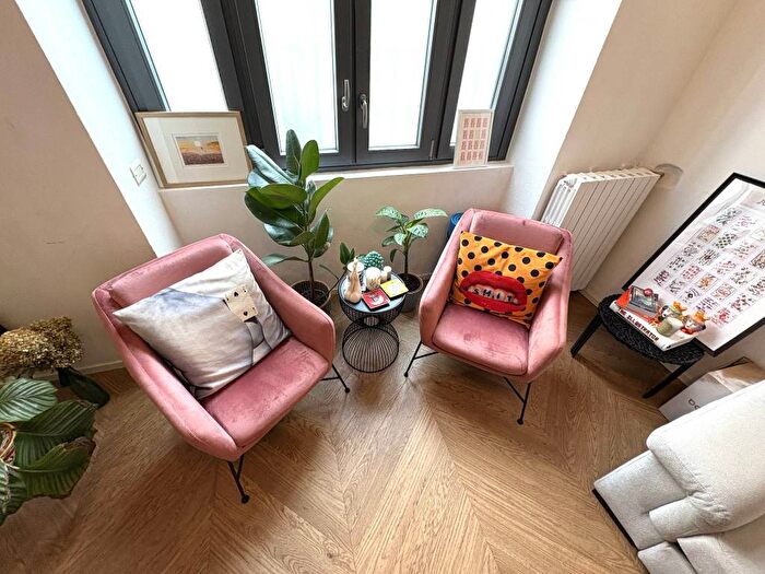Appartamento trilocale in affitto in Via Rovereto, Rovereto, Milano