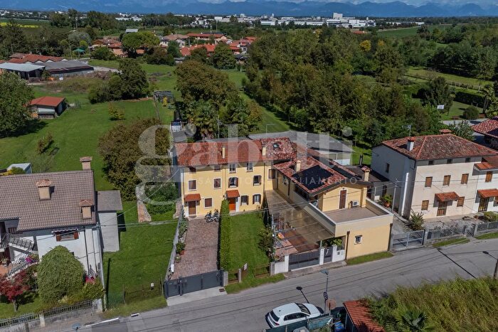 Casa con 5 locali in vendita in Via Tagliamento, San Vito Al Tagliamento