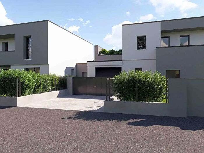 Casa con 7 locali in vendita in Via Dina, Conegliano