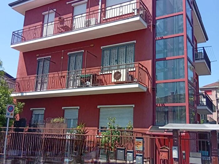 Appartamento trilocale in affitto in Via Giuseppe Garibaldi, Segrate Centro, Segrate
