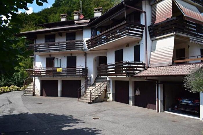 Appartamento bilocale in vendita in Via Maggio, Serina