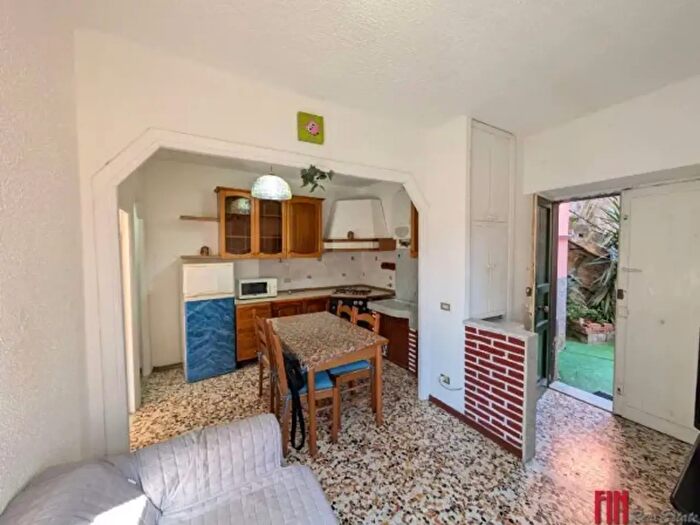 Appartamento bilocale in vendita in Via Pola, Genova