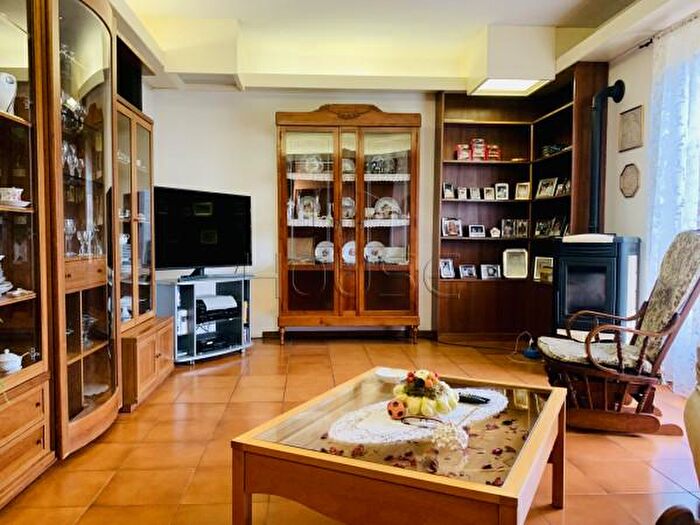 Appartamento con 6 locali in vendita in Via Marzo, Sansepolcro