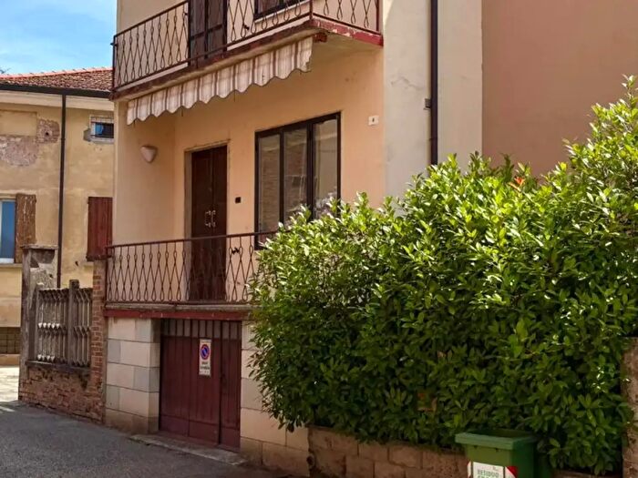 Casa trilocale in vendita in Via Don Eugenio Leoni, Borgo Mantovano