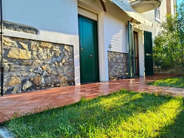 Appartamento quadrilocale in vendita in Via Statale, Quarrata