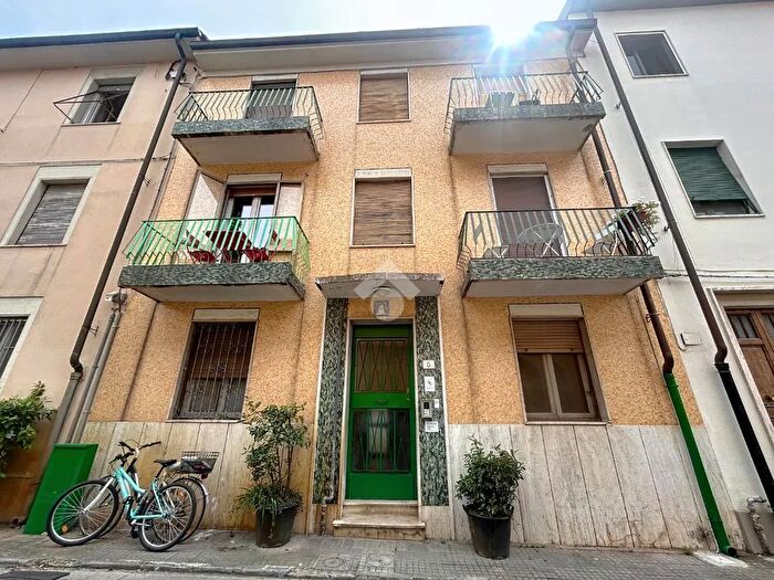 Appartamento trilocale in vendita in Via Privata Bianchi, Pisa