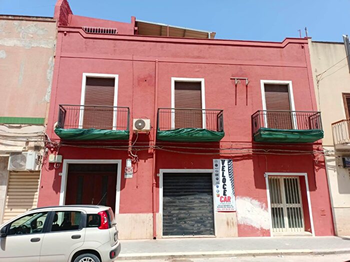 Casa con 8 locali in vendita in Mazara Del Vallo