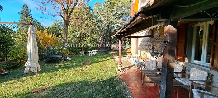 Casa con 5 locali in vendita in Pesaro