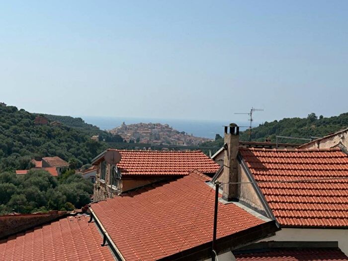Appartamento con 5 locali in affitto in Porto Maurizio, Imperia