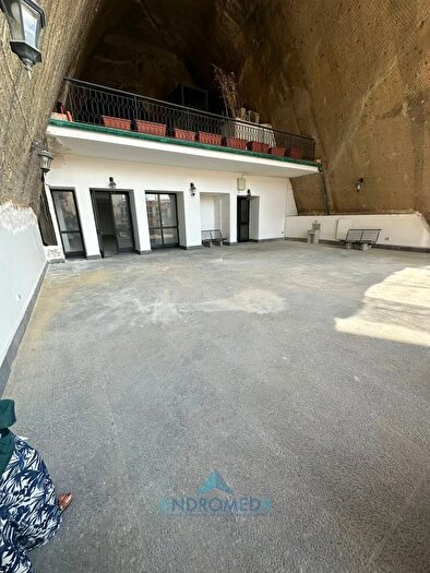 Appartamento trilocale in vendita in Napoli