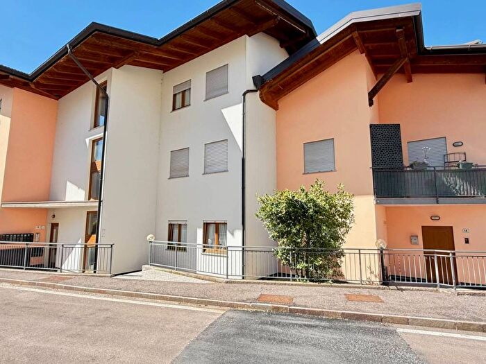 Appartamento trilocale in affitto in Strada alla Funivia, Sardagna, Trento