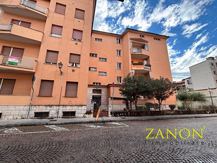 Appartamento con 5 locali in vendita in Via Mameli, Gorizia