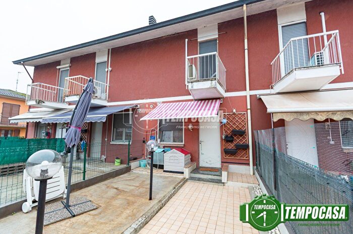 Casa trilocale in vendita in Via aDe Gasperi, Terranova Dei Passerini