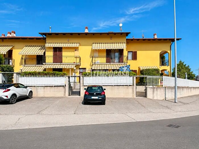 Appartamento trilocale in vendita in Oglianico
