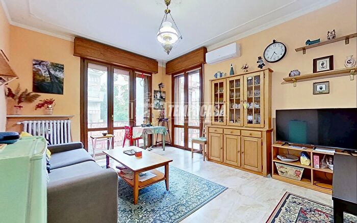 Appartamento trilocale in vendita in Via Unità, Salsomaggiore Terme