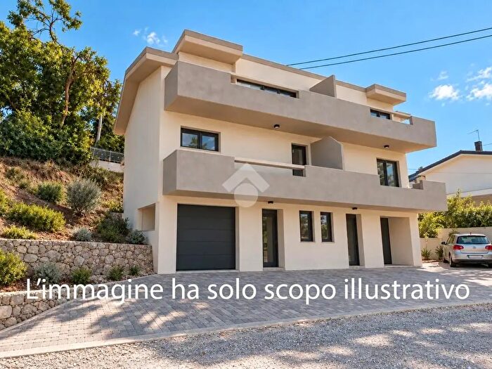 Casa quadrilocale in vendita in Via Amerigo Vespucci, Montesilvano