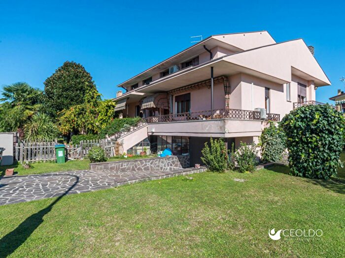 Casa con 6 locali in vendita in Via Diaz, Vigonza