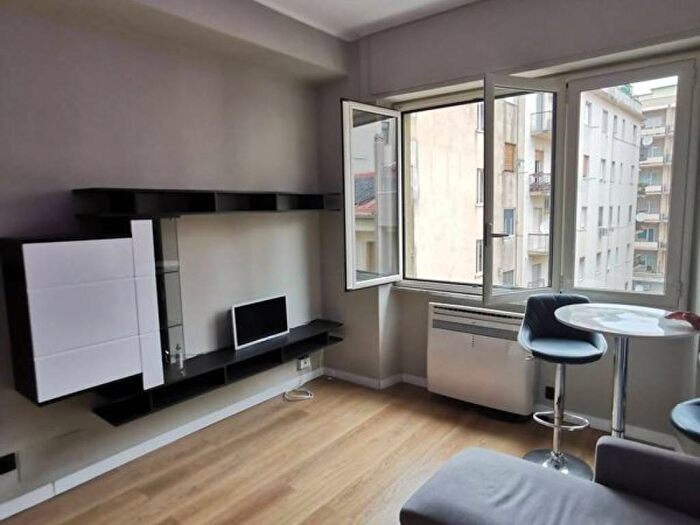 Appartamento bilocale in affitto in Via Melchiorre Jannelli, San Leonardo, Catanzaro