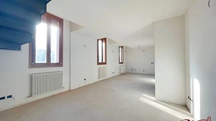 Appartamento trilocale in vendita in Via Piangipane Centro Ferrara Ferrara, Ferrara