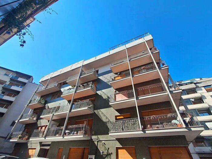 Appartamento trilocale in vendita in Via Berardo Mezzucelli, Teramo