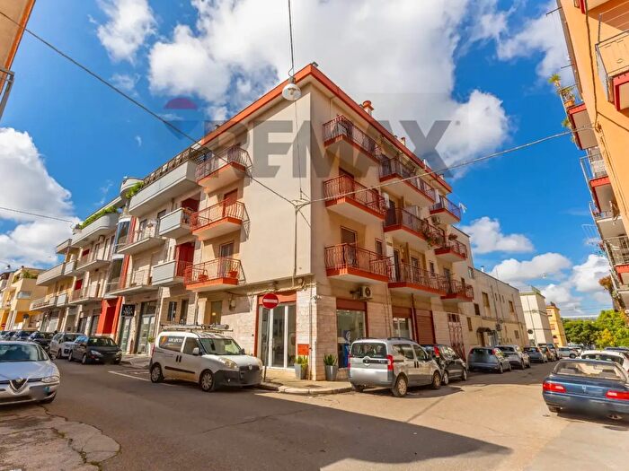 Appartamento trilocale in vendita in Via Benedetto Croce, Conversano