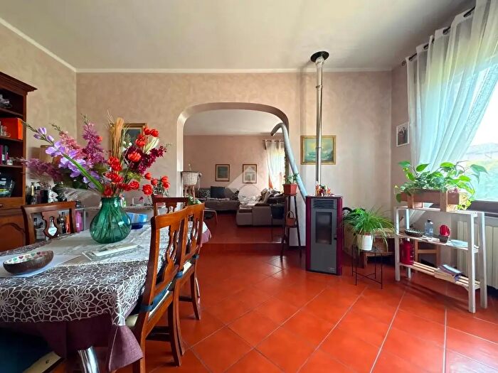 Casa quadrilocale in vendita in Via Nazionale, Suzzara