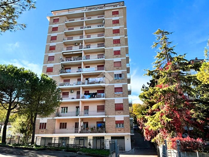 Appartamento trilocale in vendita in Via Ferro di Cavallo, Lanciano