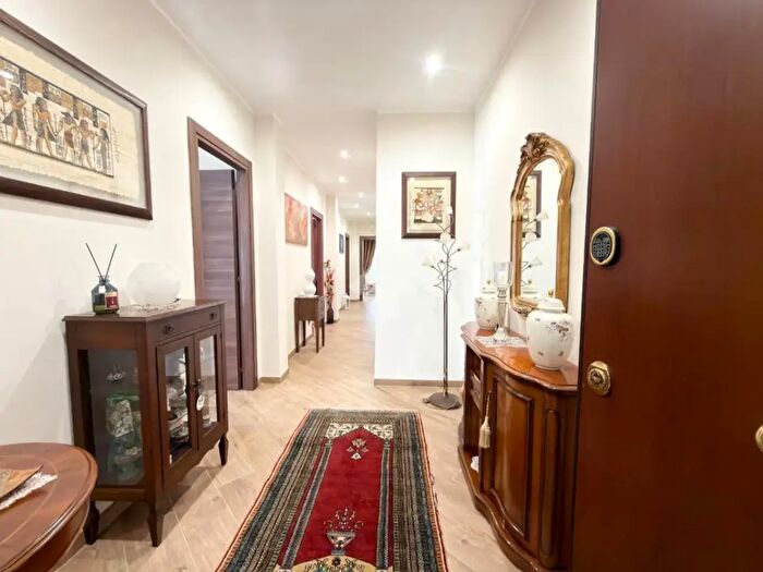 Appartamento quadrilocale in vendita in Viale della Regione Siciliana Nord Ovest, Palermo