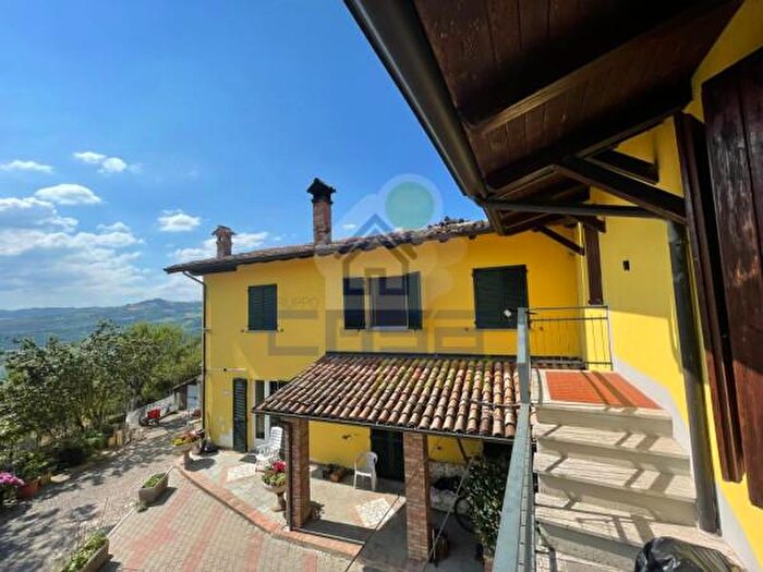 Casa con 6 locali in vendita in Via Pianello, Pianello Val Tidone
