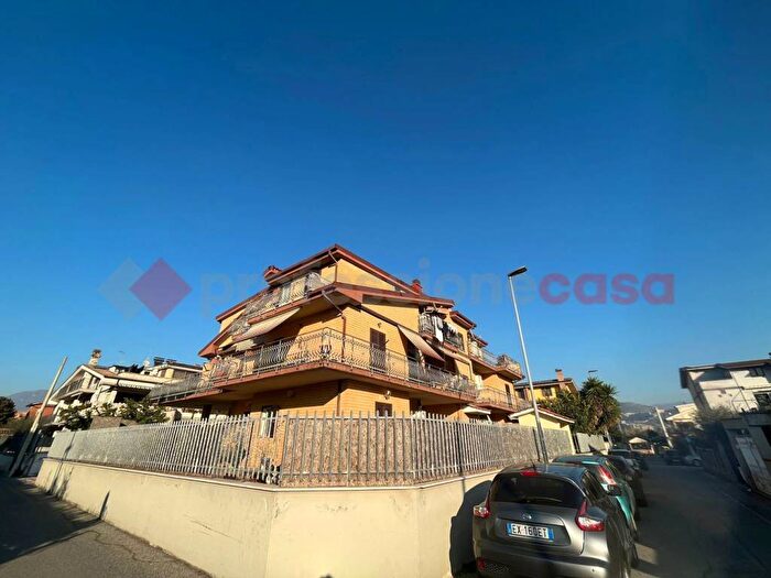 Appartamento quadrilocale in affitto in Via Giuseppe La Farina, Villanova, Guidonia Montecelio