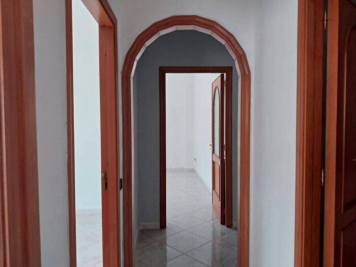 Appartamento trilocale in affitto in Bagnoli, Napoli