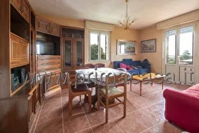 Appartamento quadrilocale in vendita in Via Sacerdoti, Toscolano Maderno