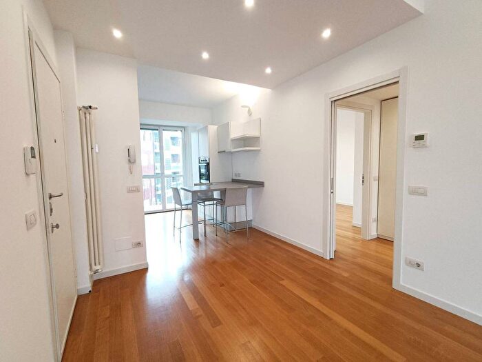 Appartamento trilocale in affitto in Via Bartolomeo Eustachi, Morgagni, Milano