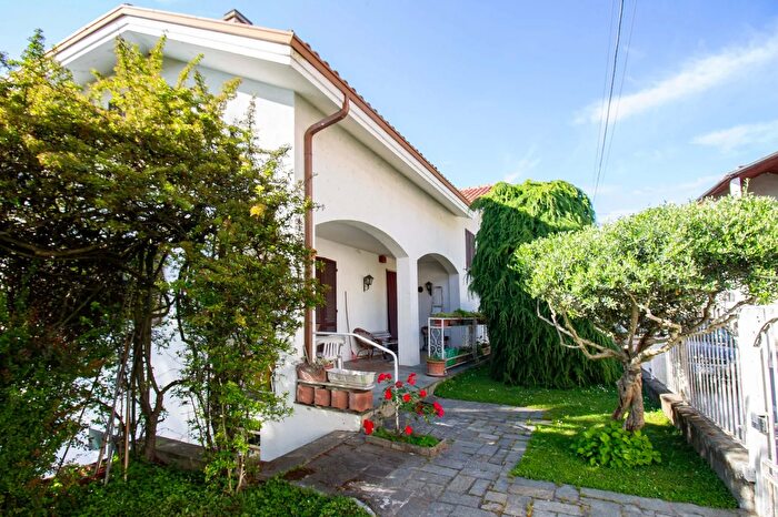 Casa con 7 locali in vendita in Via XX Settembre a, Castagnole Monferrato