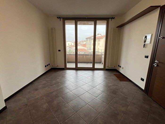 Appartamento trilocale in affitto in Parco Ducale Oltretorrente, Parma