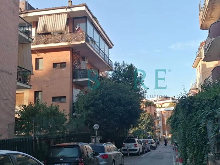 Appartamento bilocale in affitto in via gradoli, Tomba di Nerone, Roma