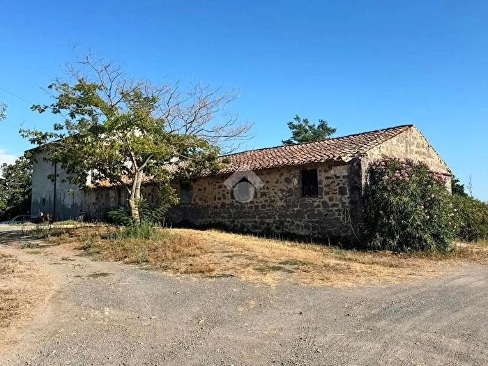 Casa con 6 locali in vendita in Località San Giuliano, Tuscania