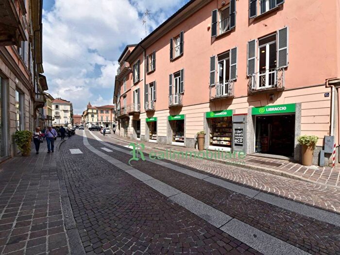 Case in Vendita e in Affitto - 2