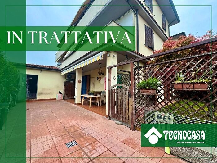 Appartamento trilocale in vendita in Via Mongiardino, Vailate