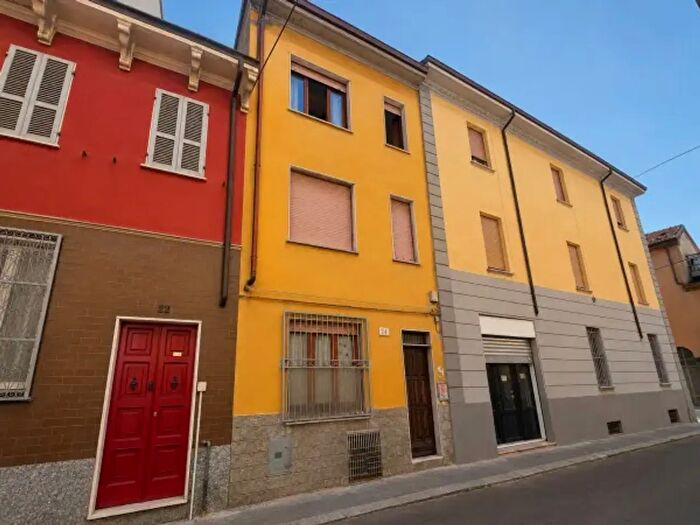 Casa con 6 locali in vendita in Via Mignone, Piacenza