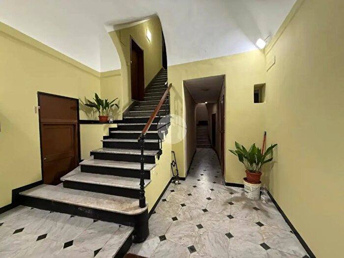 Appartamento con 5 locali in vendita in Salita di S Paolo, Genova