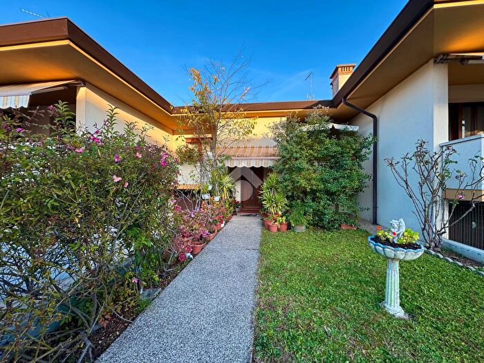 Casa con 5 locali in vendita in Via Pardi, Codroipo