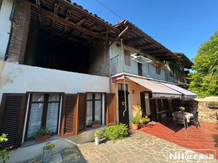 Casa quadrilocale in vendita in Crescentino