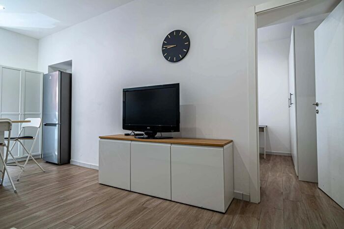 Appartamento monolocale in affitto in Via Plinio, Roma